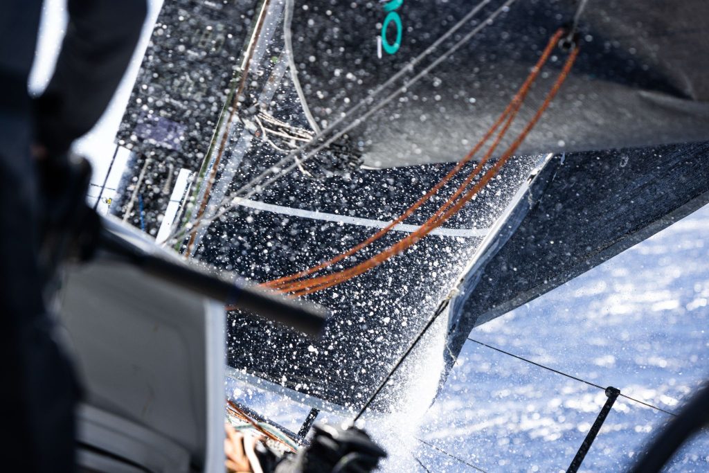 25ec6582-f691-420e-8cdf-e4138cd745f8